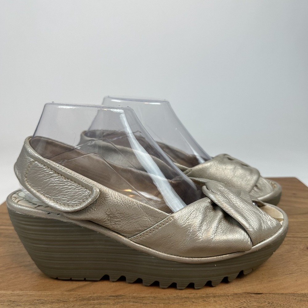 Womens Fly London Yakin Silver‎ Metallic Leather Platform Wedge Sandals Size 38